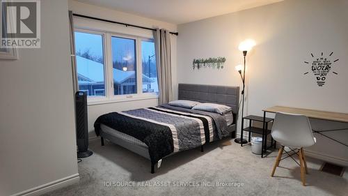 2969 Murphy Place, Innisfil, ON - Indoor Photo Showing Bedroom