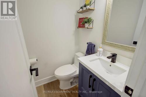 3280 Mead Crescent, Burlington, ON - Indoor Photo Showing Bathroom