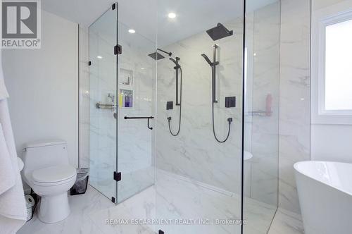 3280 Mead Crescent, Burlington, ON - Indoor Photo Showing Bathroom