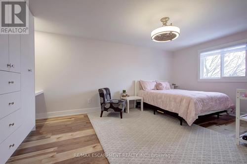 3280 Mead Crescent, Burlington, ON - Indoor Photo Showing Bedroom