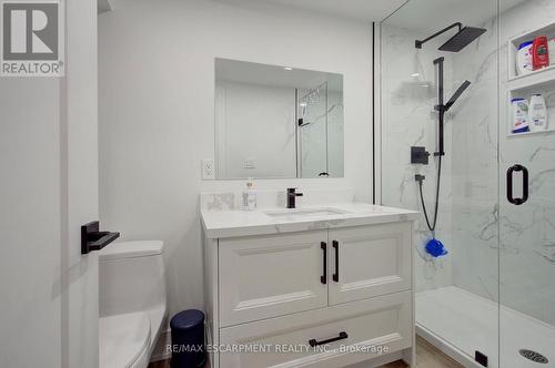 3280 Mead Crescent, Burlington, ON - Indoor Photo Showing Bathroom