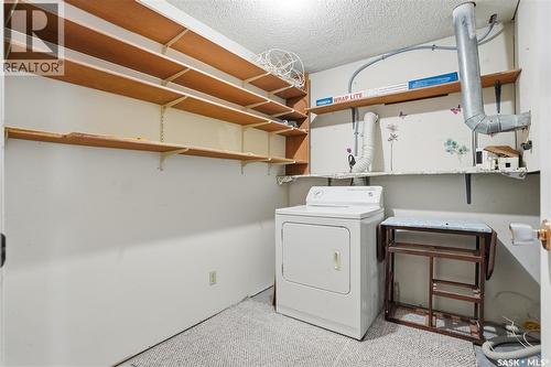 203A Dunlop Street, Saskatoon, SK - Indoor Photo Showing Laundry Room