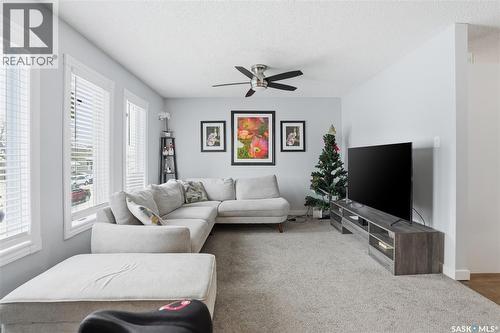 203A Dunlop Street, Saskatoon, SK - Indoor Photo Showing Living Room