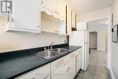 1 - 726 Edison Avenue, Ottawa, ON - Indoor Photo Showing Kitchen With Double Sink
