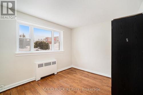 1 - 726 Edison Avenue, Ottawa, ON - Indoor Photo Showing Other Room