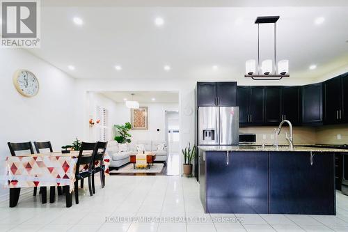 19 Exhibition Crescent, Brampton, ON - Indoor Photo Showing Other Room