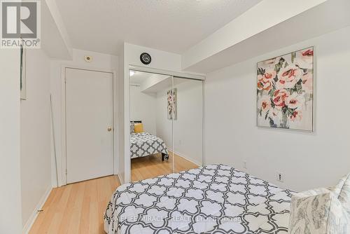 5 - 4620 Guildwood Way, Mississauga, ON - Indoor Photo Showing Bedroom