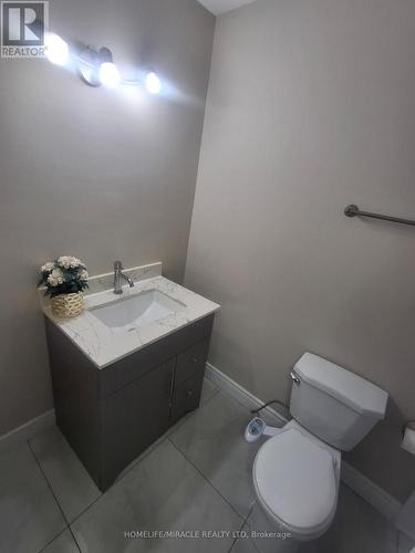 22 Graymar Road, Brampton, ON - Indoor Photo Showing Bathroom