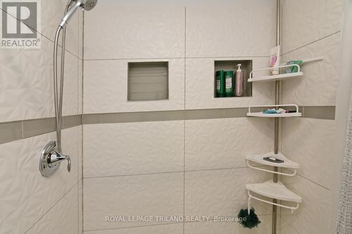 9904 Lake Road, Lambton Shores (Kettle Point), ON - Indoor Photo Showing Bathroom