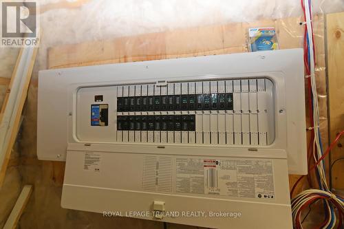 9904 Lake Road, Lambton Shores (Kettle Point), ON - 