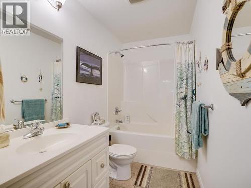 24-4415 Manson Ave, Powell River, BC - Indoor Photo Showing Bathroom