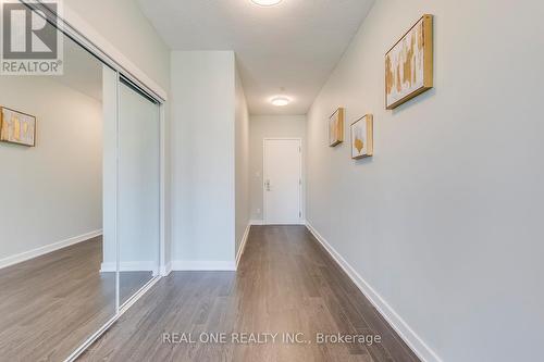 2007 - 126 Simcoe Street, Toronto, ON - Indoor Photo Showing Other Room