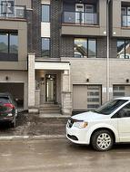 98 PEAREN LANE  Barrie, ON L9J 1A5