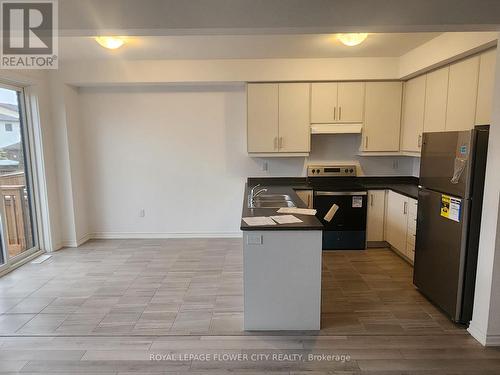 7432 Baycrest Common, Niagara Falls, ON - Indoor Photo Showing Kitchen