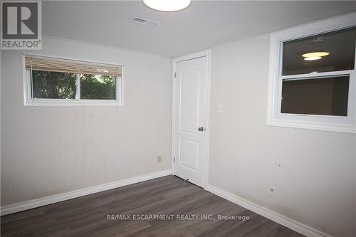 4 Purnell Drive, Hamilton, ON - Indoor Photo Showing Other Room
