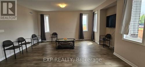 7878 Seabiscuit Drive, Niagara Falls, ON - Indoor