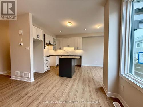 532 Promontory Place, Ottawa, ON - Indoor Photo Showing Kitchen