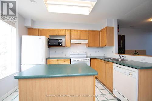 16 Briston Private, Ottawa, ON - Indoor Photo Showing Kitchen With Double Sink