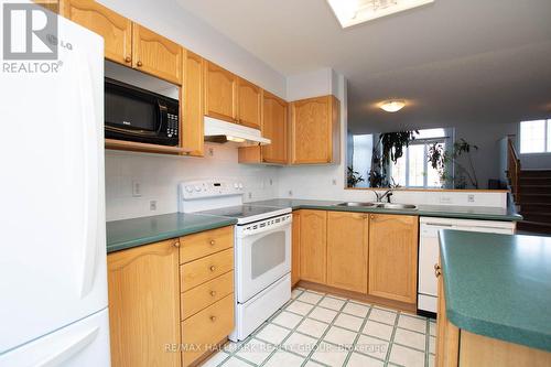 16 Briston Private, Ottawa, ON - Indoor Photo Showing Kitchen With Double Sink