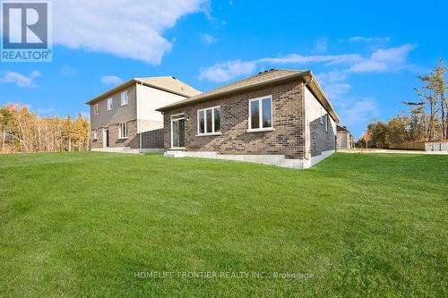 11 Spruceside Drive, Kawartha Lakes, ON - Outdoor