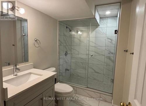 4 Dantek Court, Brampton, ON - Indoor Photo Showing Bathroom
