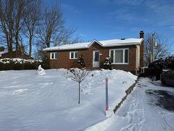 24 Av. des Saules  Notre-Dame-Des-Prairies, QC J6E 7B3