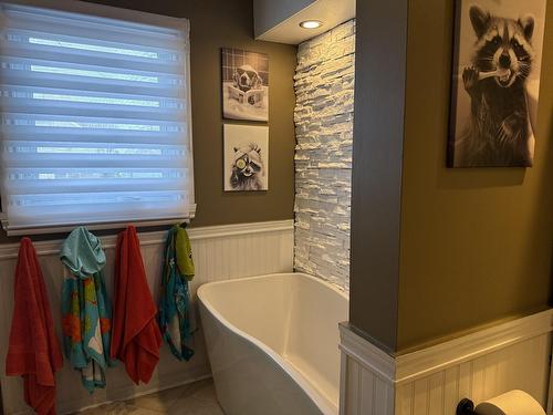 Salle de bains - 24 Av. Des Saules, Notre-Dame-Des-Prairies, QC - Indoor Photo Showing Bathroom