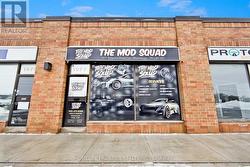 1077 BRITANNIA ROAD E  Mississauga, ON L4W 3X1