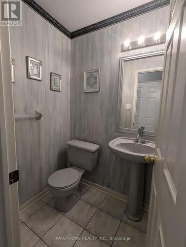 5533 Loonlake Avenue, Mississauga, ON - Indoor Photo Showing Bathroom