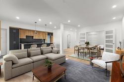 7591 Rue St-Hubert  Montréal (Villeray/Saint-Michel/Parc-Extension), QC H2R 2N7