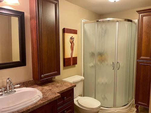 Bathroom - 61 Av. Chartier, Saint-Sauveur, QC - Indoor Photo Showing Bathroom