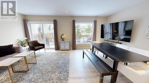 81 - 1220 Riverbend Road, London South (South B), ON - Indoor Photo Showing Living Room