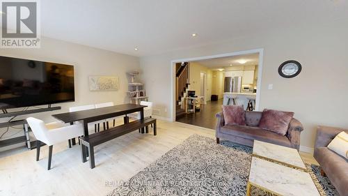 81 - 1220 Riverbend Road, London South (South B), ON - Indoor Photo Showing Living Room