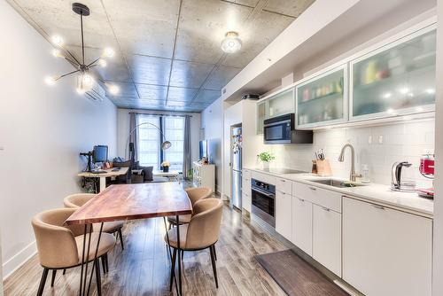 Intérieur - 413-1340 Rue Olier, Montréal (Le Sud-Ouest), QC - Indoor Photo Showing Kitchen With Upgraded Kitchen