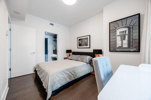 Bedroom - 603-1310 Boul. René-Lévesque O., Montréal (Ville-Marie), QC - Indoor Photo Showing Bedroom