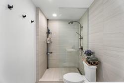 Ensuite bathroom - 