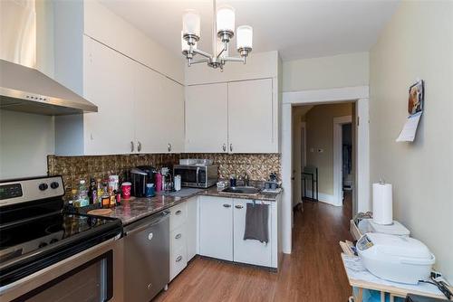 1033 Dorchester Ave, Winnipeg, MB 