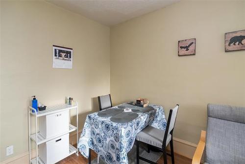 1033 Dorchester Ave, Winnipeg, MB 