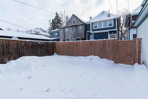 1033 Dorchester Ave, Winnipeg, MB 