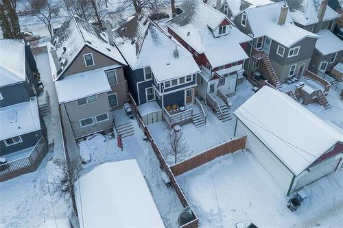 1033 Dorchester Ave, Winnipeg, MB 