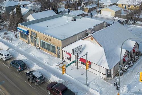 1033 Dorchester Ave, Winnipeg, MB 