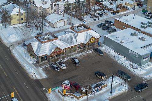 1033 Dorchester Ave, Winnipeg, MB 