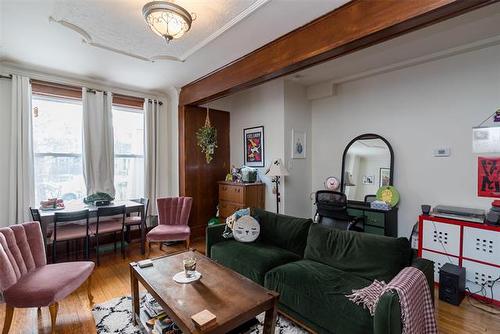 1033 Dorchester Ave, Winnipeg, MB 