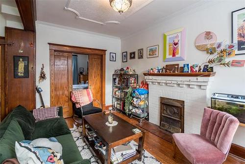 1033 Dorchester Ave, Winnipeg, MB 