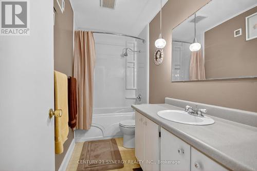 7 St Remy Drive, Ottawa, ON - Indoor Photo Showing Bathroom