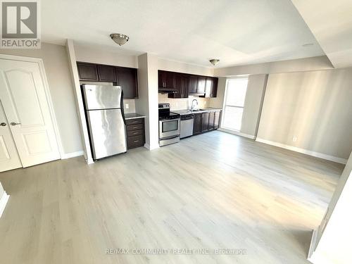 Ph 3 - 60 Town Centre Court, Toronto, ON - Indoor Photo Showing Kitchen