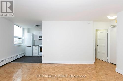 403 - 485 Huron Street, Toronto, ON - Indoor