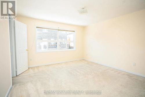 384 Flagstone Way W, Newmarket, ON - Indoor Photo Showing Other Room