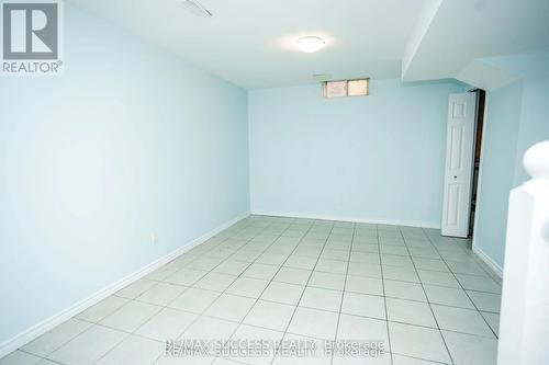 384 Flagstone Way W, Newmarket, ON - Indoor Photo Showing Other Room