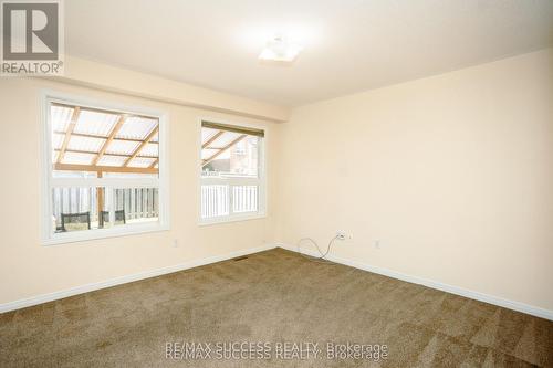 384 Flagstone Way W, Newmarket, ON - Indoor Photo Showing Other Room